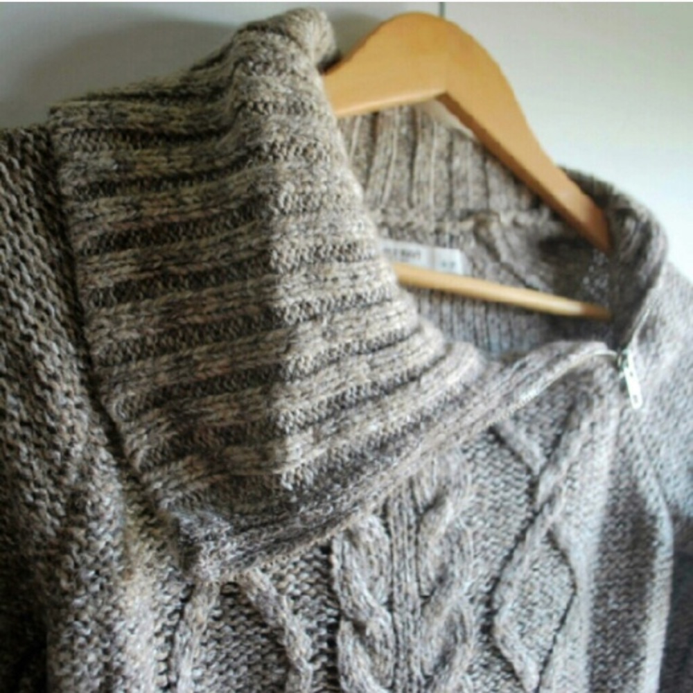 Old Navy wool sweater