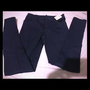 FREE PEOPLE Jeggings. Dark blue. Size 26. New.