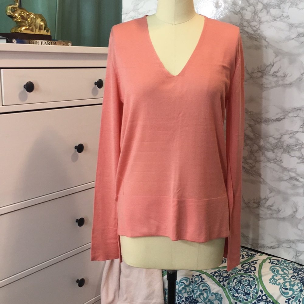 Forever 21  sweater in peach S