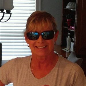 Meet your Posher, Holly