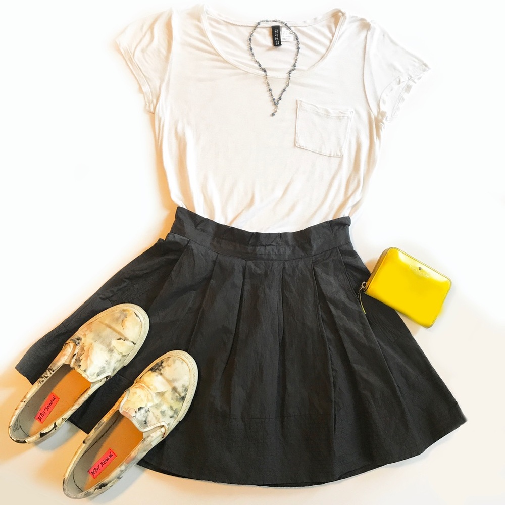 Bebe Pleated Skirt