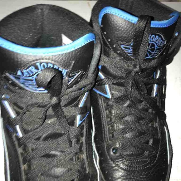 Air Jordan 2s - Picture 2 of 3