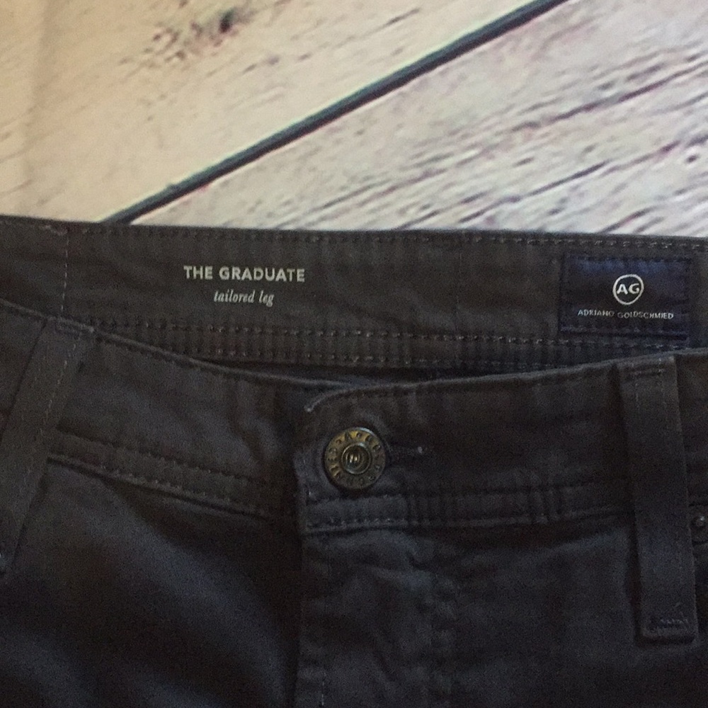 Men’s AG “the graduate” pants. EUC. 33x32
