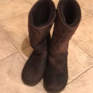 Tall chocolate brown Ugg boots