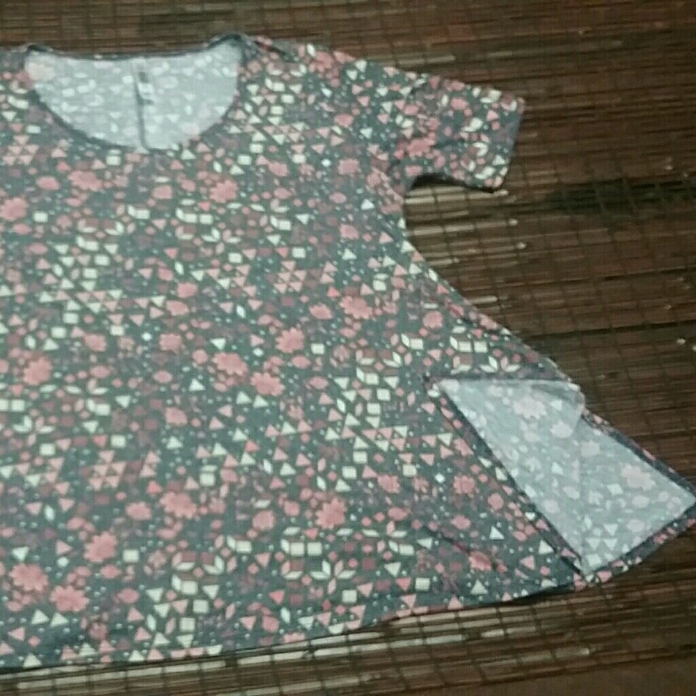 Lularoe Perfect Tee