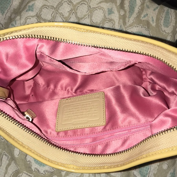 Colorful coach bag. - Picture 2 of 4