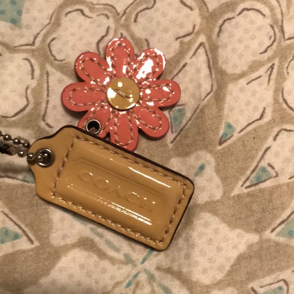 Colorful coach bag. - Picture 3 of 4