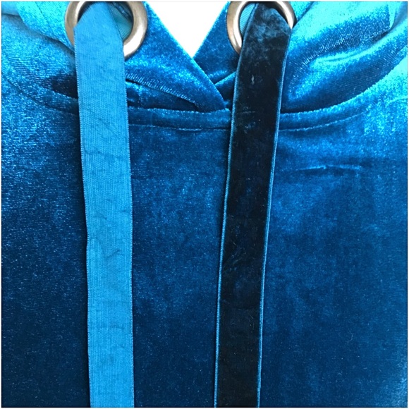 💙BLUE ICE Stunning Velvet Hoodie Teal SML - Picture 4 of 7