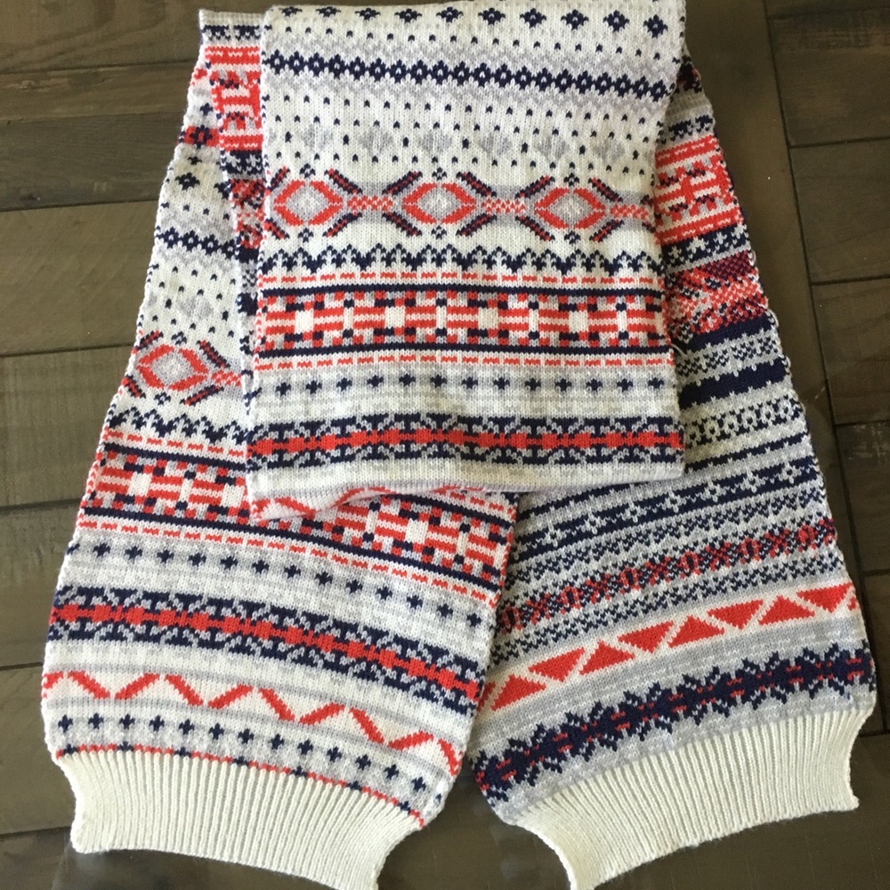 Women's Chunky-Knit Scarf
