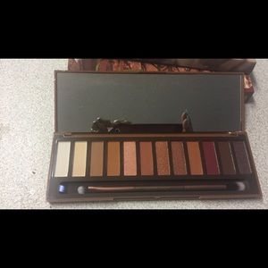 Naked/Urban Decay eyeshadow