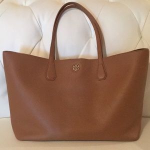 Tory Burch Perry Tote 👜
