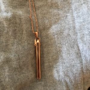STELLA and dot rebel pendant necklace
