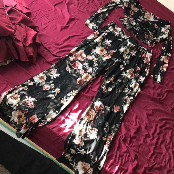 Matching set. - Picture 1 of 1
