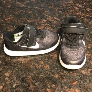 Toddler Nike Free RN sneakers