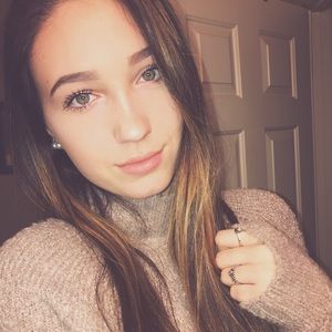 Meet your Posher, Katelyn