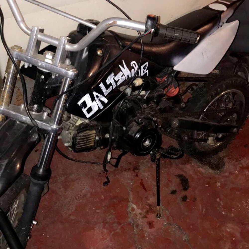 Dirt bike - Picture 3 of 3