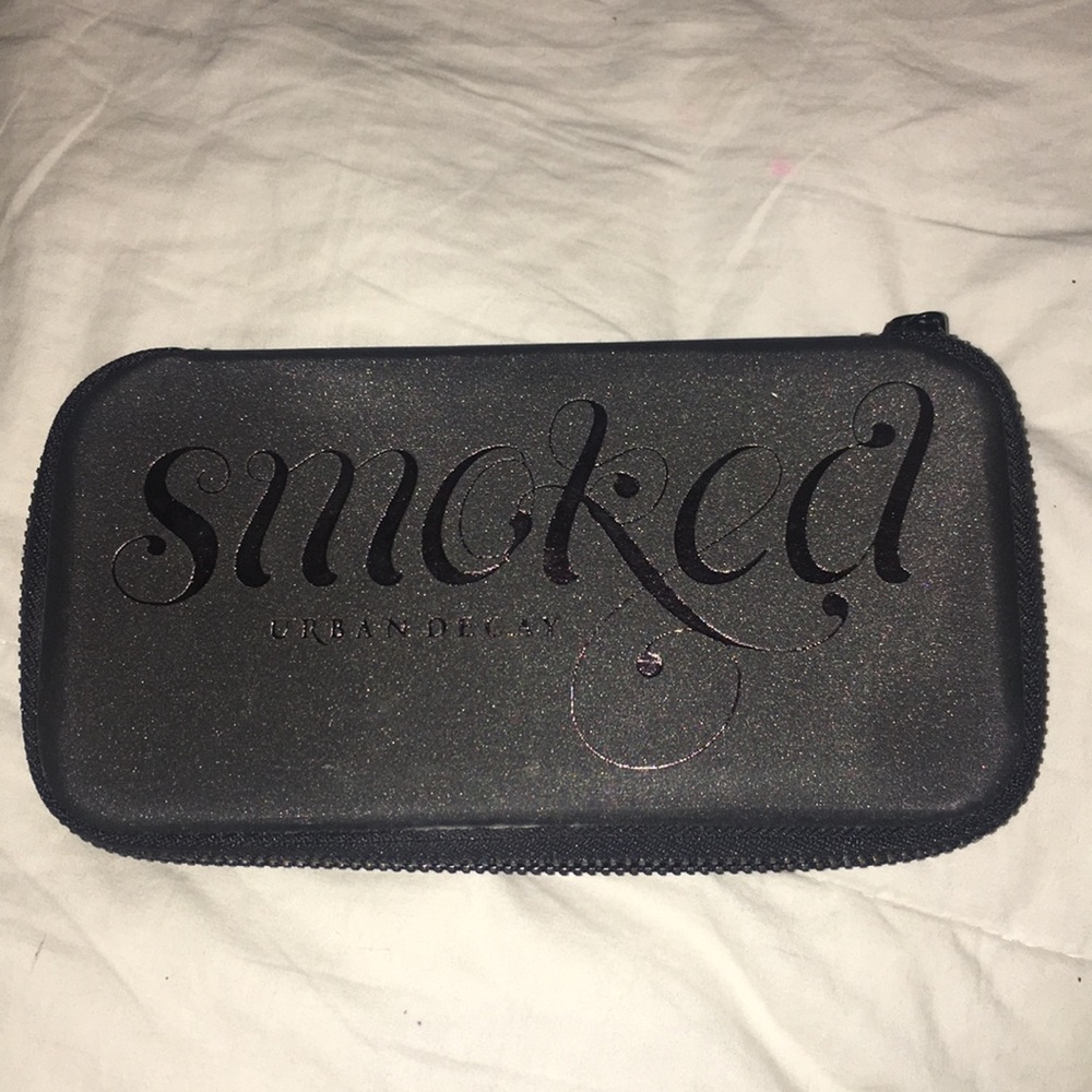 URBAN DECAY SMOKED PALETTE