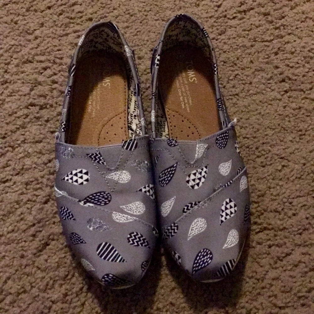 Raindrop pattern Toms