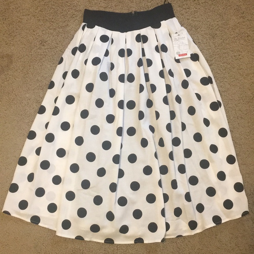 She Traveled Polka Dot Skirt