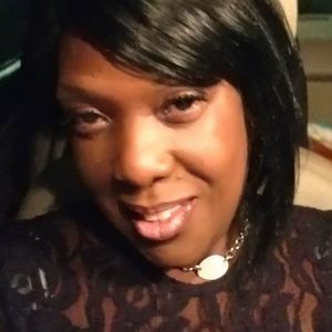 Meet your Posher, Stephanie mzvybz