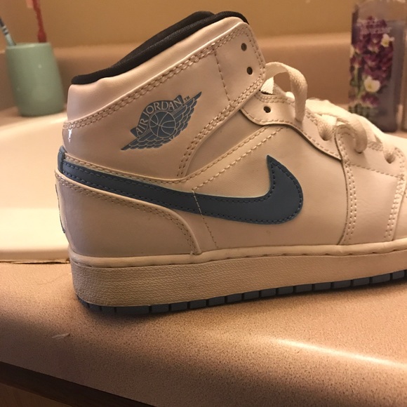 AJ1 Legend Blues. - Picture 2 of 2