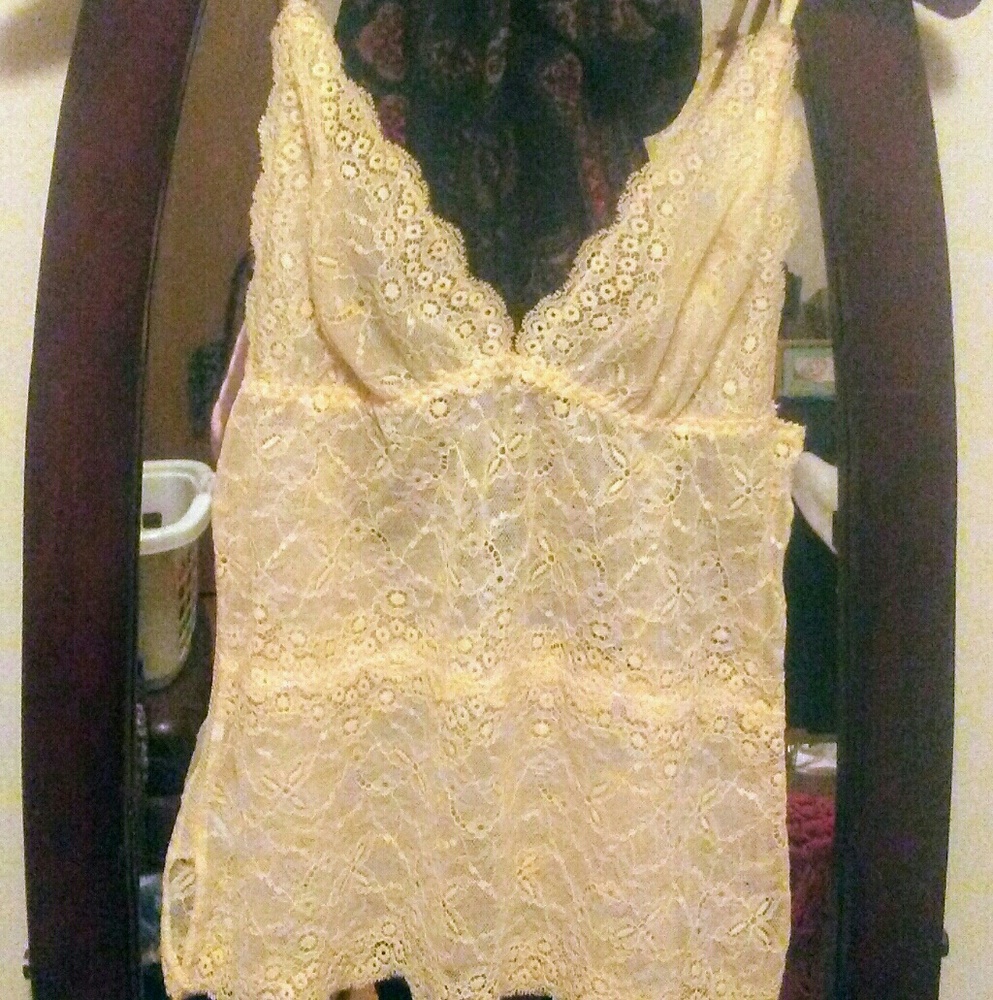 Vintage delicate cream lace Cami