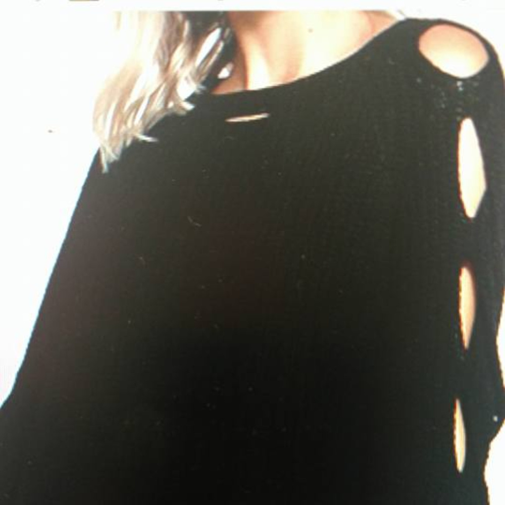 NEW! Black Cut Out Sleeved Sweater