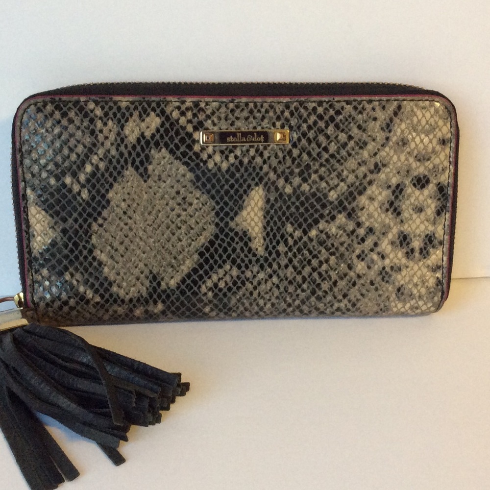 Stella & Dot Mercer Zip Wallet
