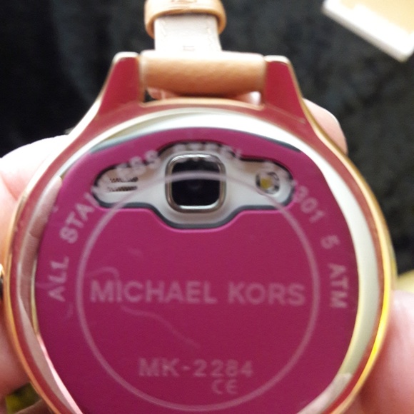 LIKE NEW Authentic Michael Kors Watch main image 5