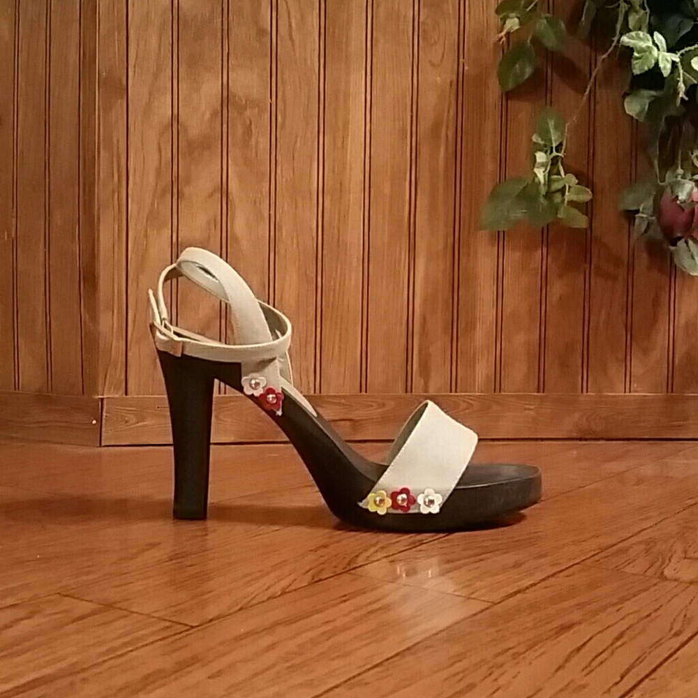 Colin Stuart Embellished Sage Ankle Sandal Shoes