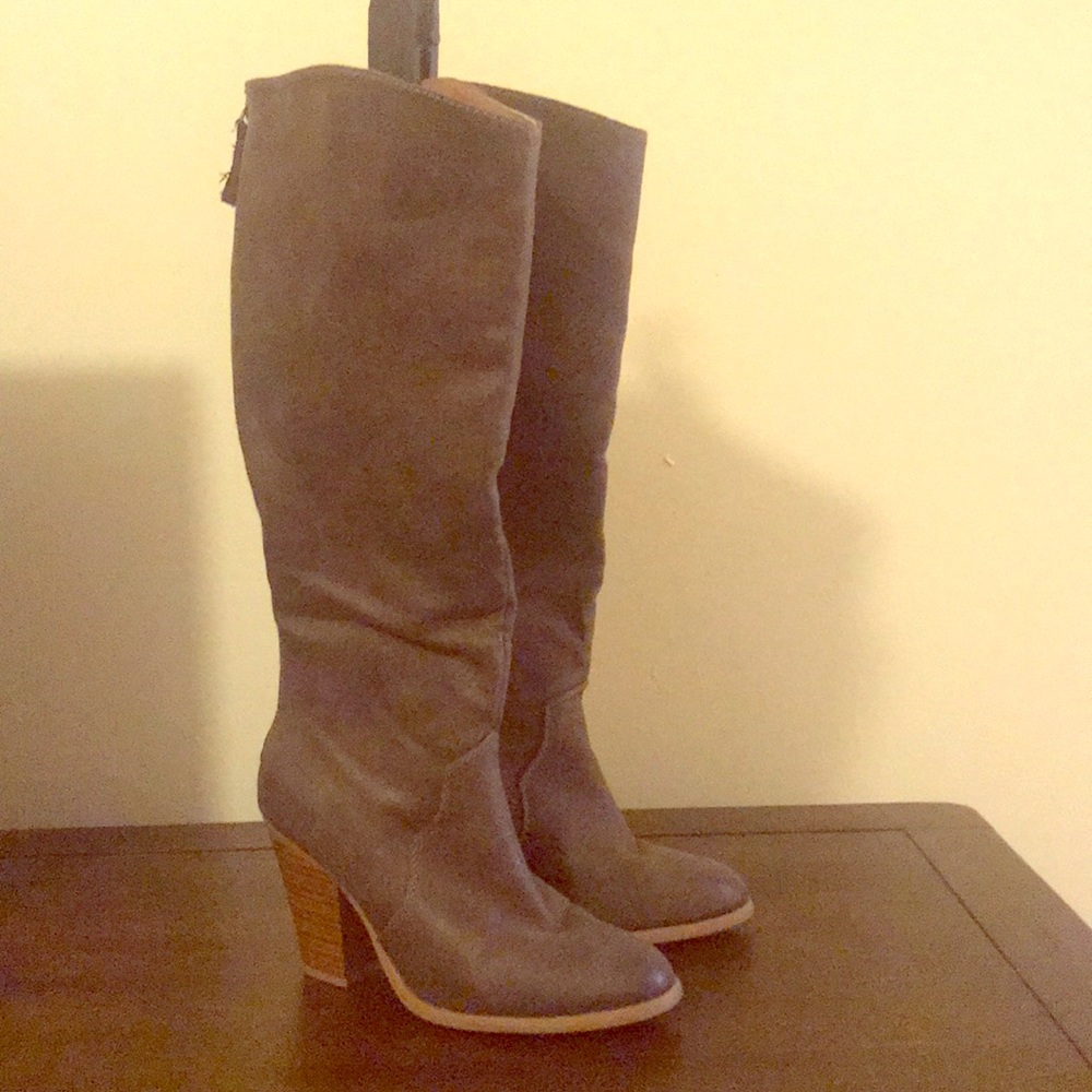NWOT Grayish/Brown Heeled Boots