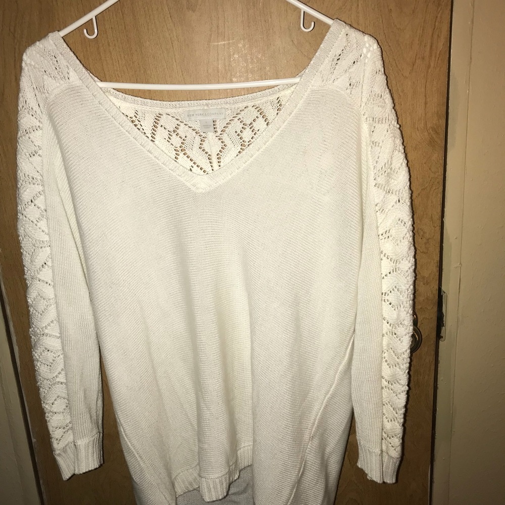 Sweater white beautiful good condition