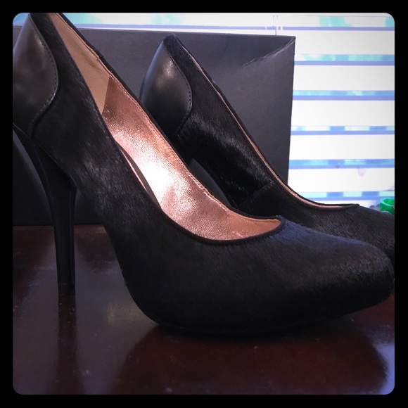 Caressa Shoes - Gorgeous Black Leather Heels In box with Taps