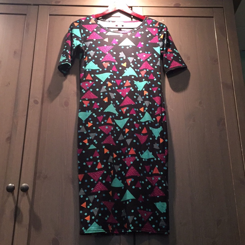NWOT Lularoe Julia. XS.