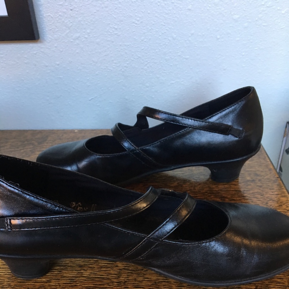 “Contessa” Taos Mary Jane style