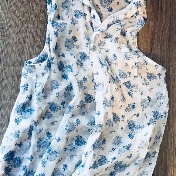 Abercrombie & Fitch| floral see-through blouse - Picture 2 of 2