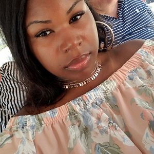 Meet your Posher, Ebony