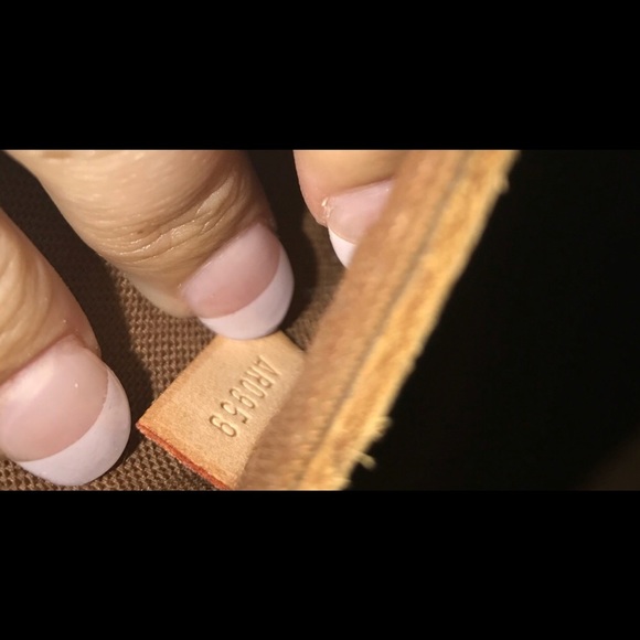 Louis Vuitton Alma - Picture 4 of 8