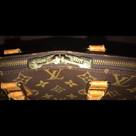 Louis Vuitton Alma - Picture 6 of 8