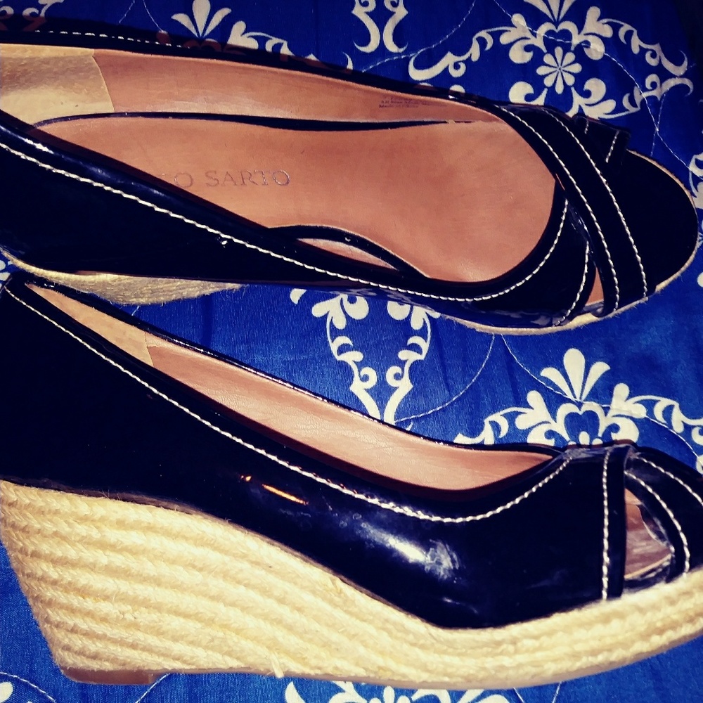 Platforms - Picture 2 of 2