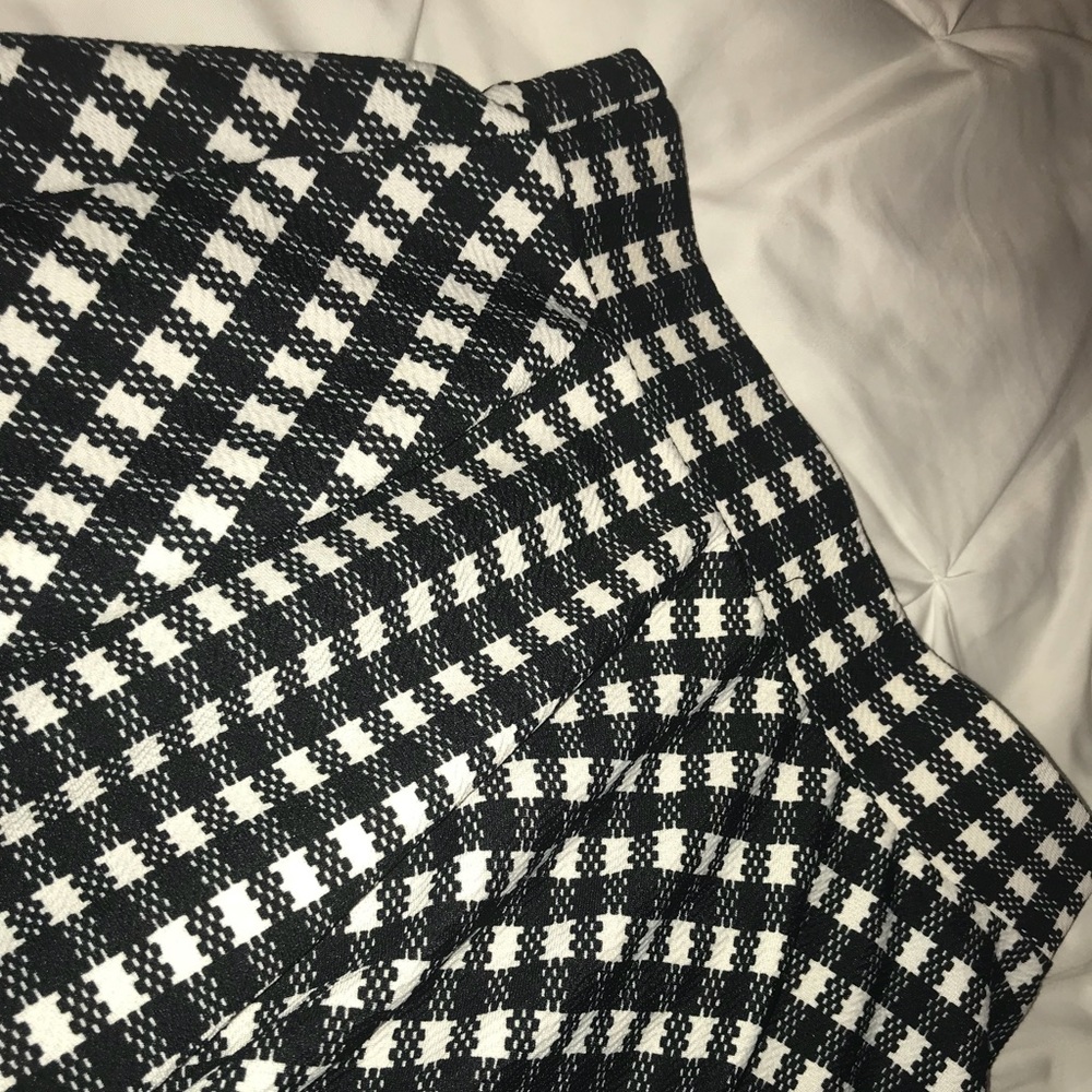 Skirt - Picture 2 of 2