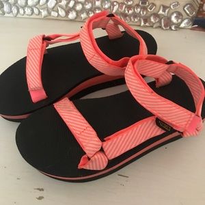 Platform Tevas