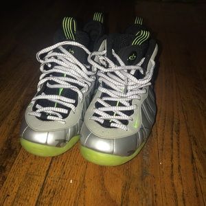 Silver camo/ Lime green Foam-posits