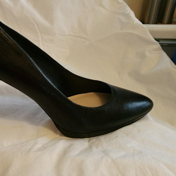 Franco Sarto A-Landry  black leather heels - Picture 3 of 3