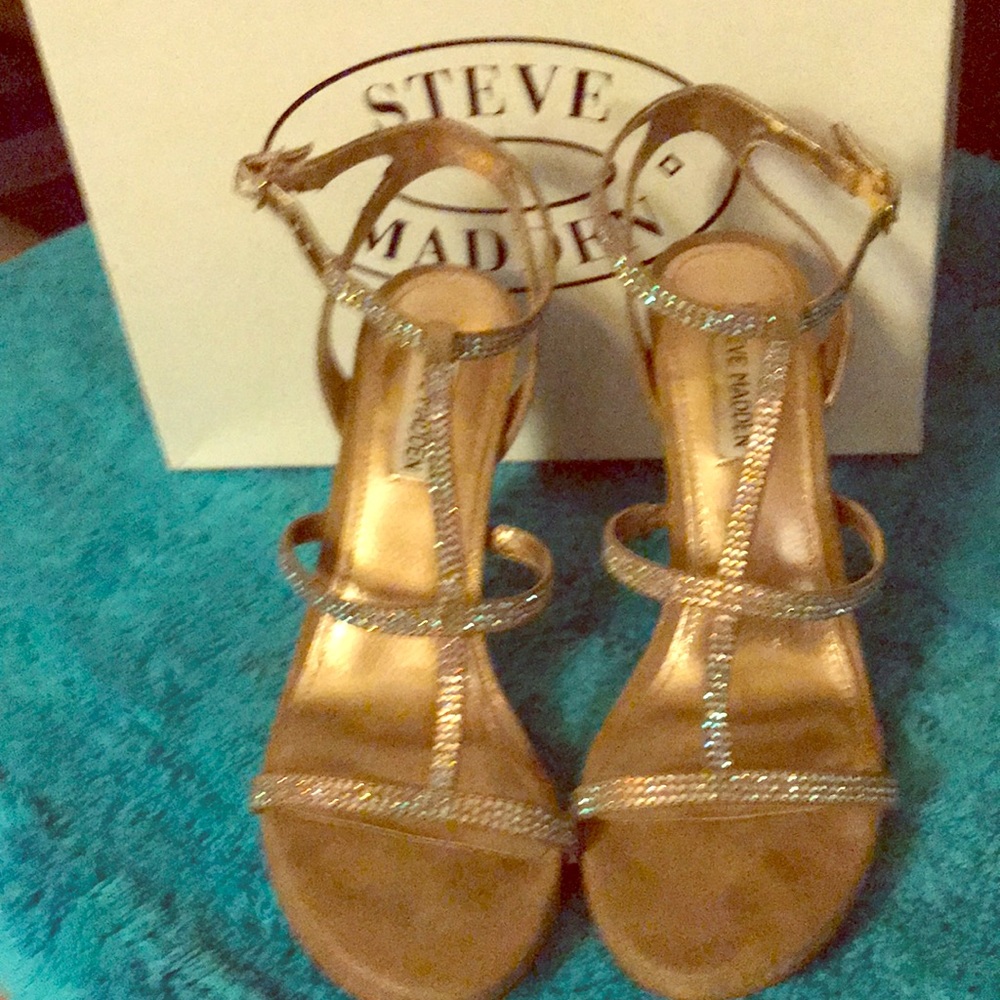 Steve Madden luulu Champagne crystal heels size 9