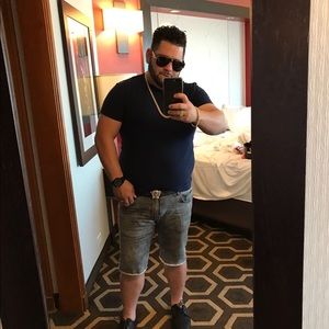 Meet your Posher, Anderson