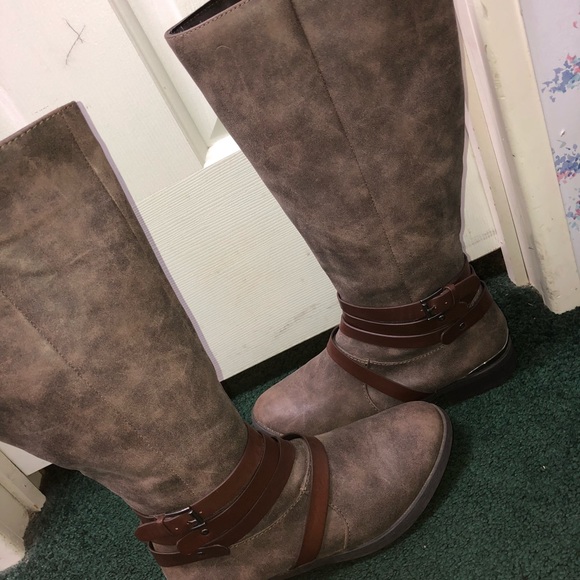 Women’s size 8 riding boots ! - Picture 2 of 4