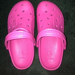 Hot pink crocs size women’s 8