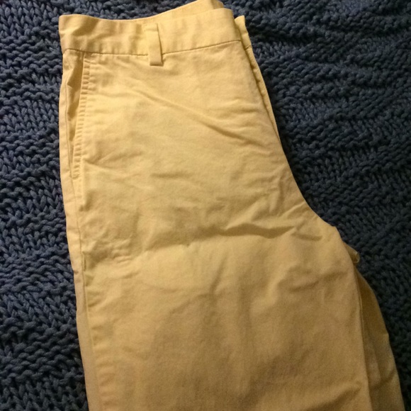Vineyard vines yellow pants - Picture 3 of 4