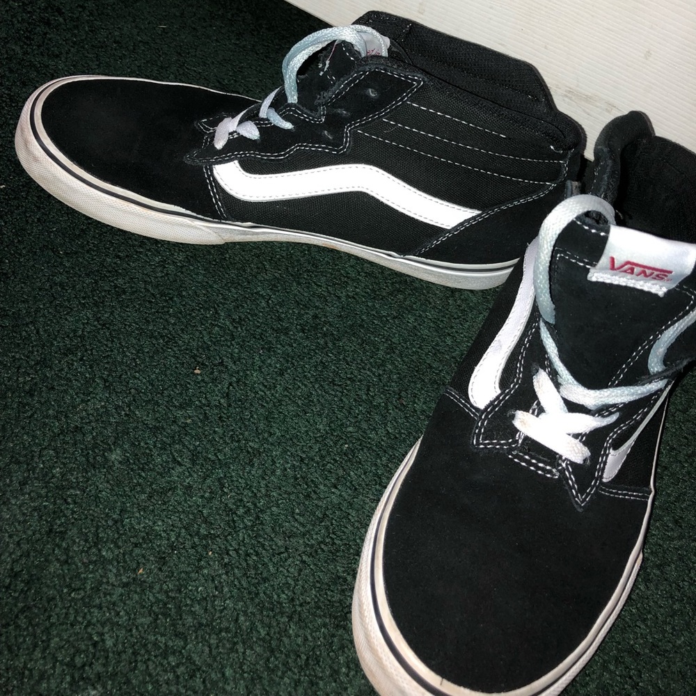 High top vans , size 7 youth ! 8 in women’s !